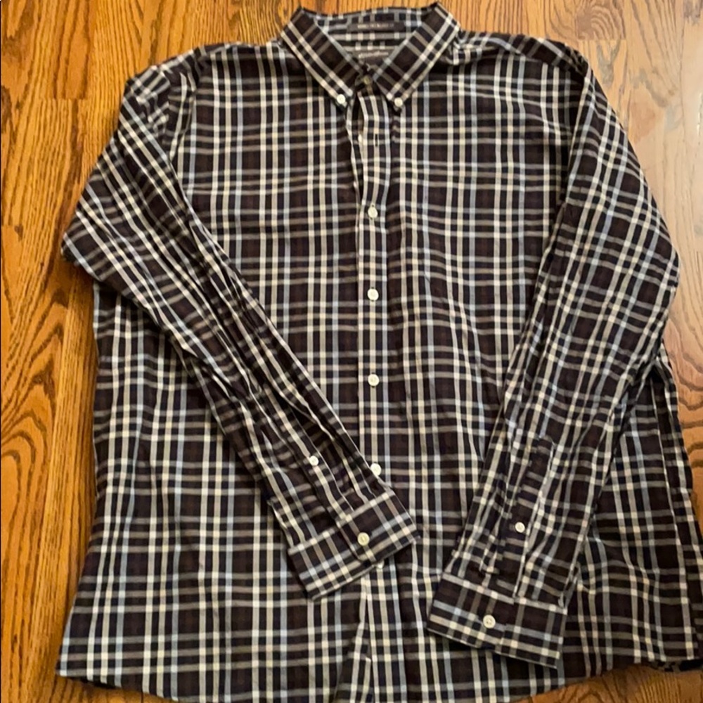 Eddie Bauer Wrinkle Resistant Plaid Buttondown